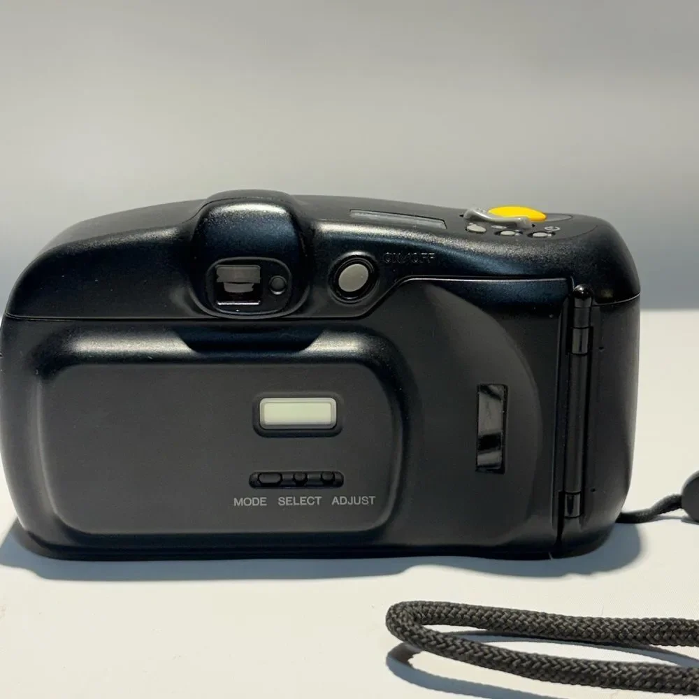 Minolta Freedom Action Zoom QD Black Camera